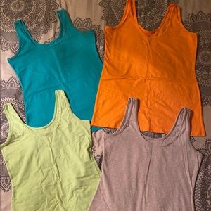 Set of 4 Maurices tanks